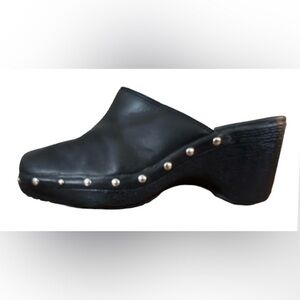 Connie Tackle Y2K Blk clogs w wdge heel & silver studs WM 7.5 hippie 70’s